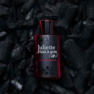 Foto contexto Lady Vengeance de Juliette has a gun 100 ml